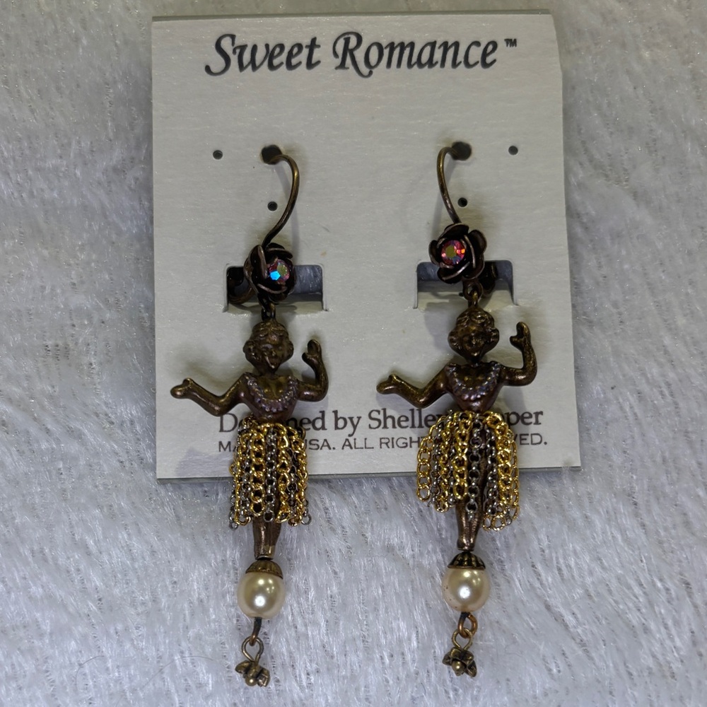 🌺 NWT Sweet Romance Hula Dancer Earrings 🌺